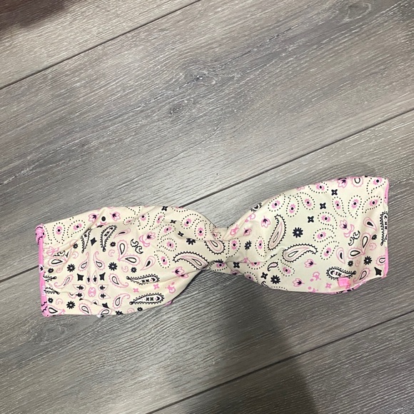 NWOT! Victoria’s Secret SAMPLE Pink and Black Paisley Bikini Too - Picture 1 of 7